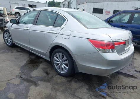 2011 Honda Accord 3.5 Ex-L z USA, uszkodzony, nr VIN 1HGCP3F88BA009602